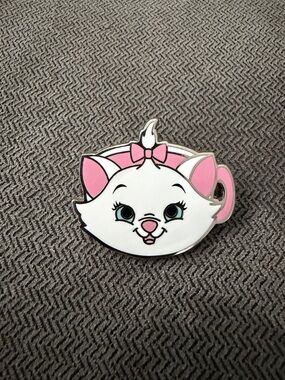 Disney trading pin - character mugs - Marie cup